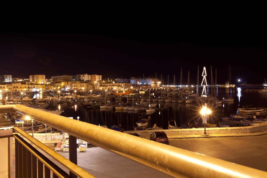 B&B Al Porto Bisceglie Exterior photo